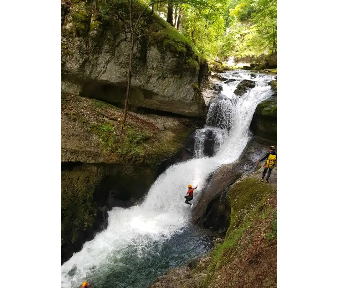 Sauts - Activité canyoning dans l'Ain et le Jura - Sources et Nature